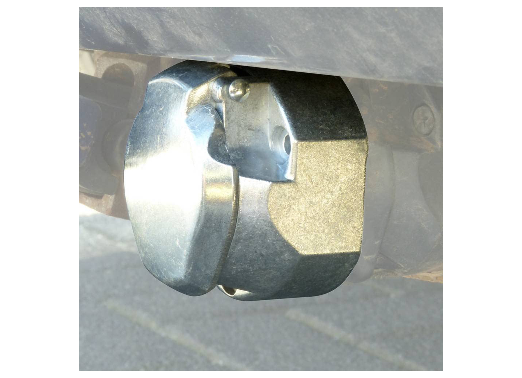 PRISE DE REMORQUE 7 BROCHES METAL