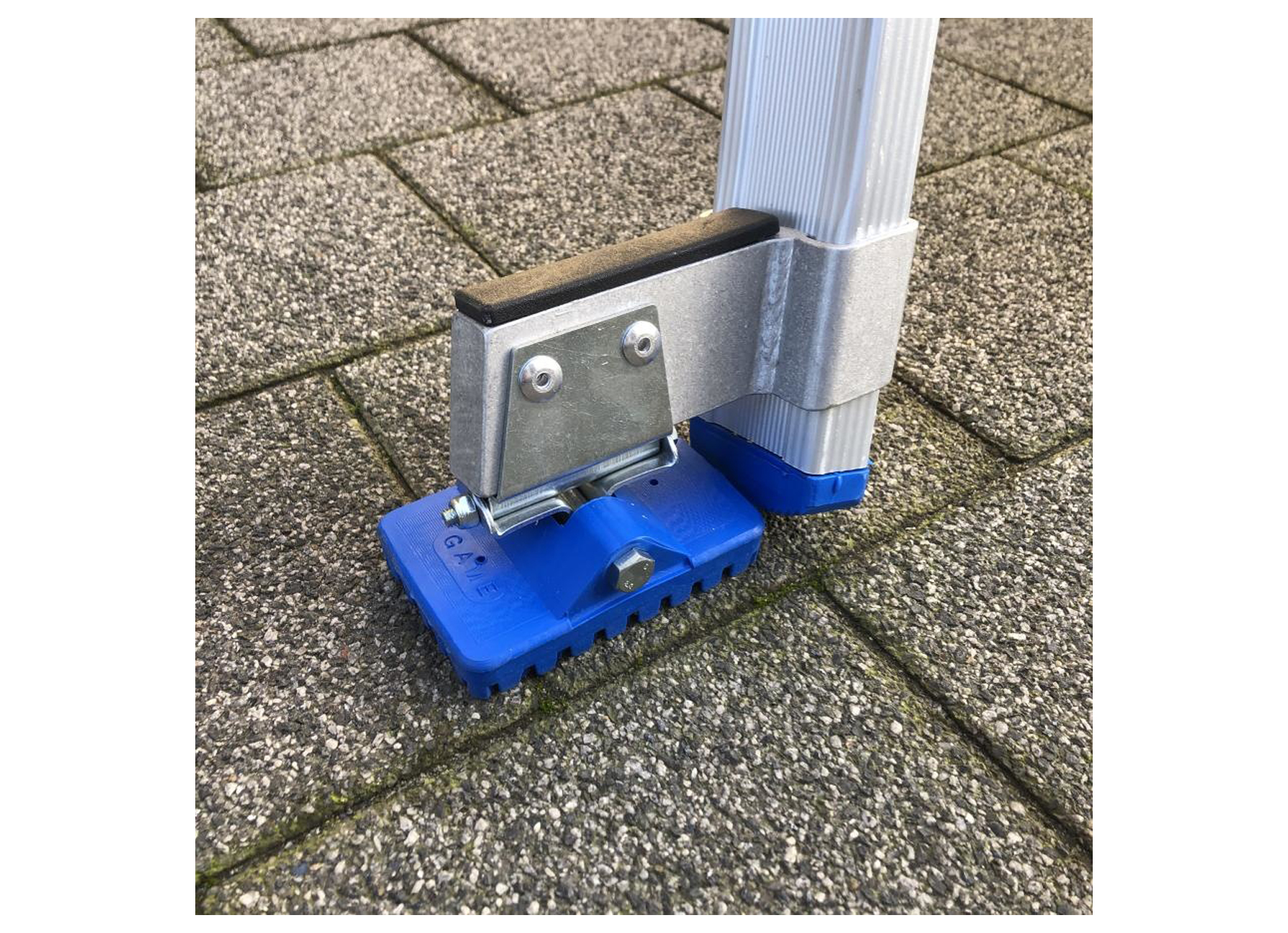 SOLIDE ECHELLE COULISSANTE TRANSFORMABLE 3X14