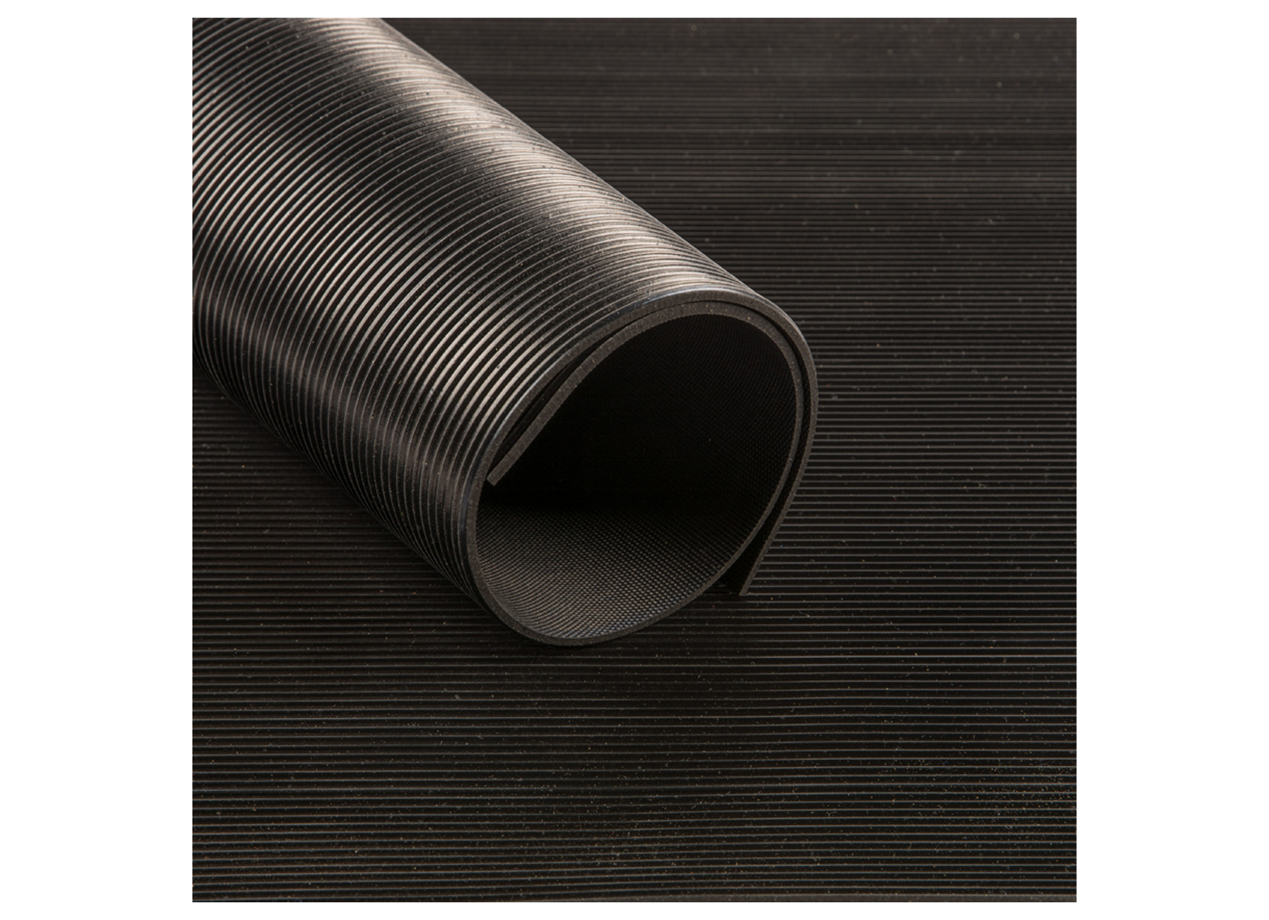 COULOIR CAOUTCHOUC STRIE FINE 3MM 1.2MX10M NOIR (PAR M CRT)