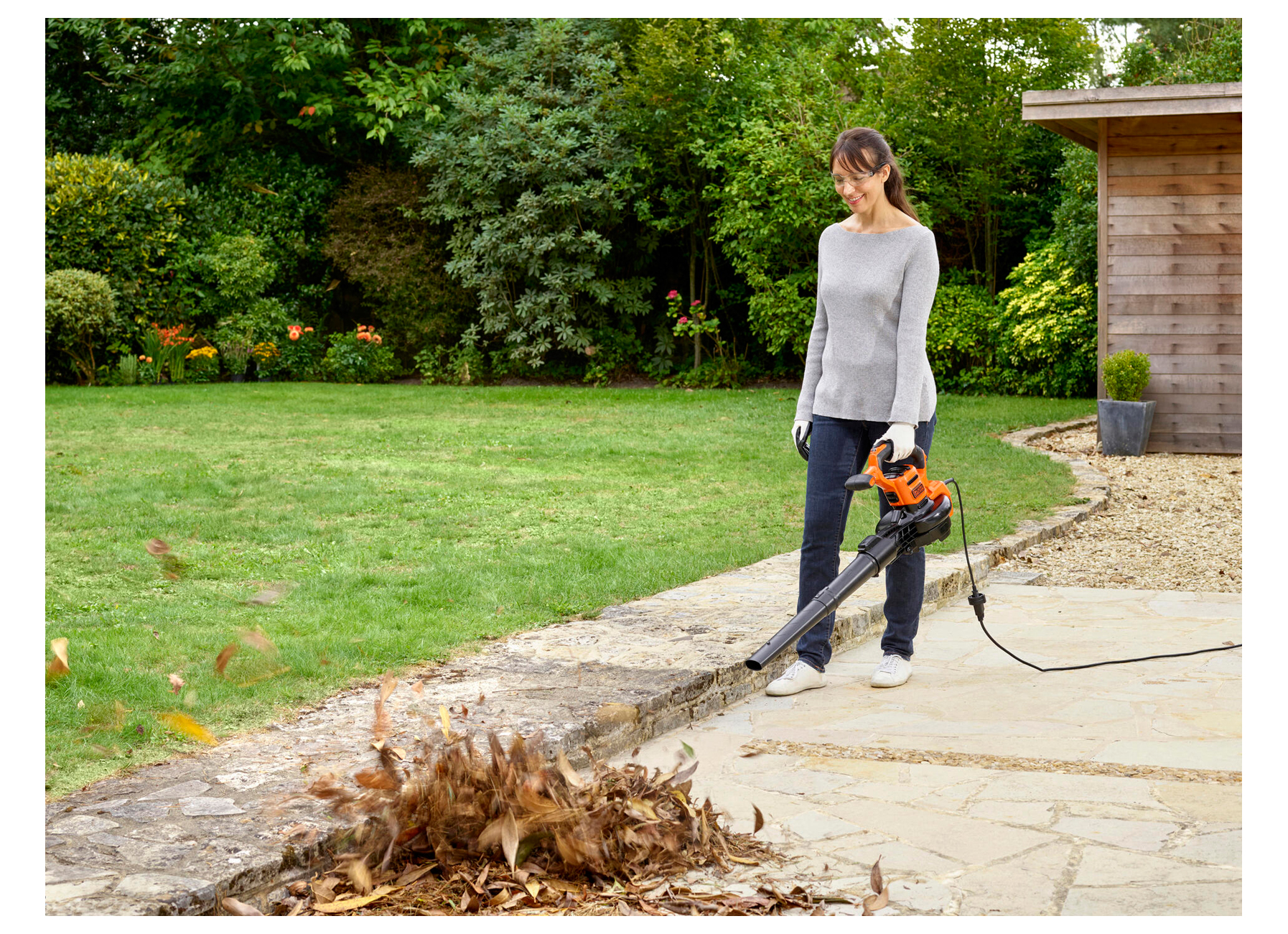 BLACK & DECKER ASPIRATEUR-SOUFFLEUR 3-EN-1 3000W BEBLV300-QS