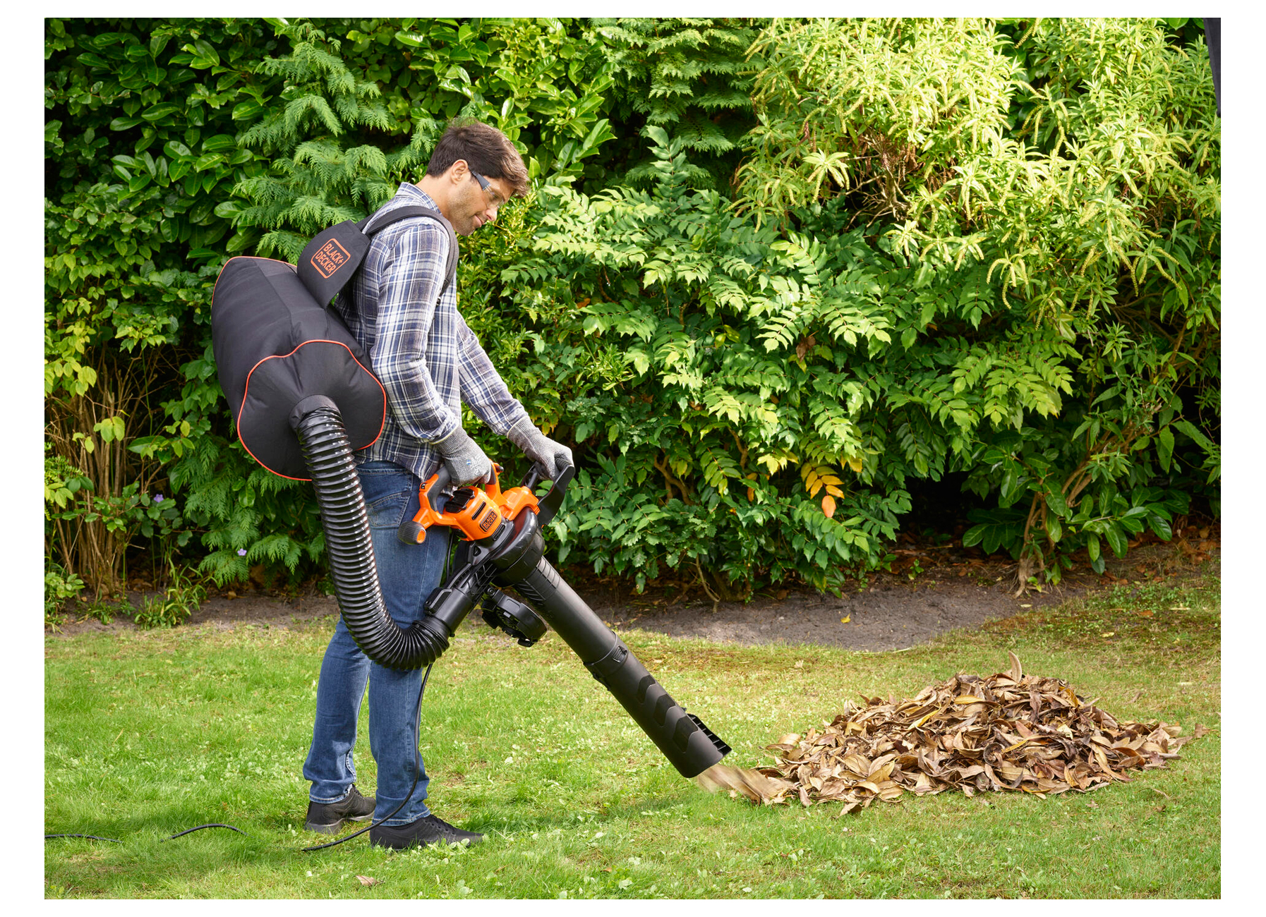 BLACK & DECKER ASPIRATEUR-SOUFFLEUR 3-EN-1 3000W BEBLV300-QS