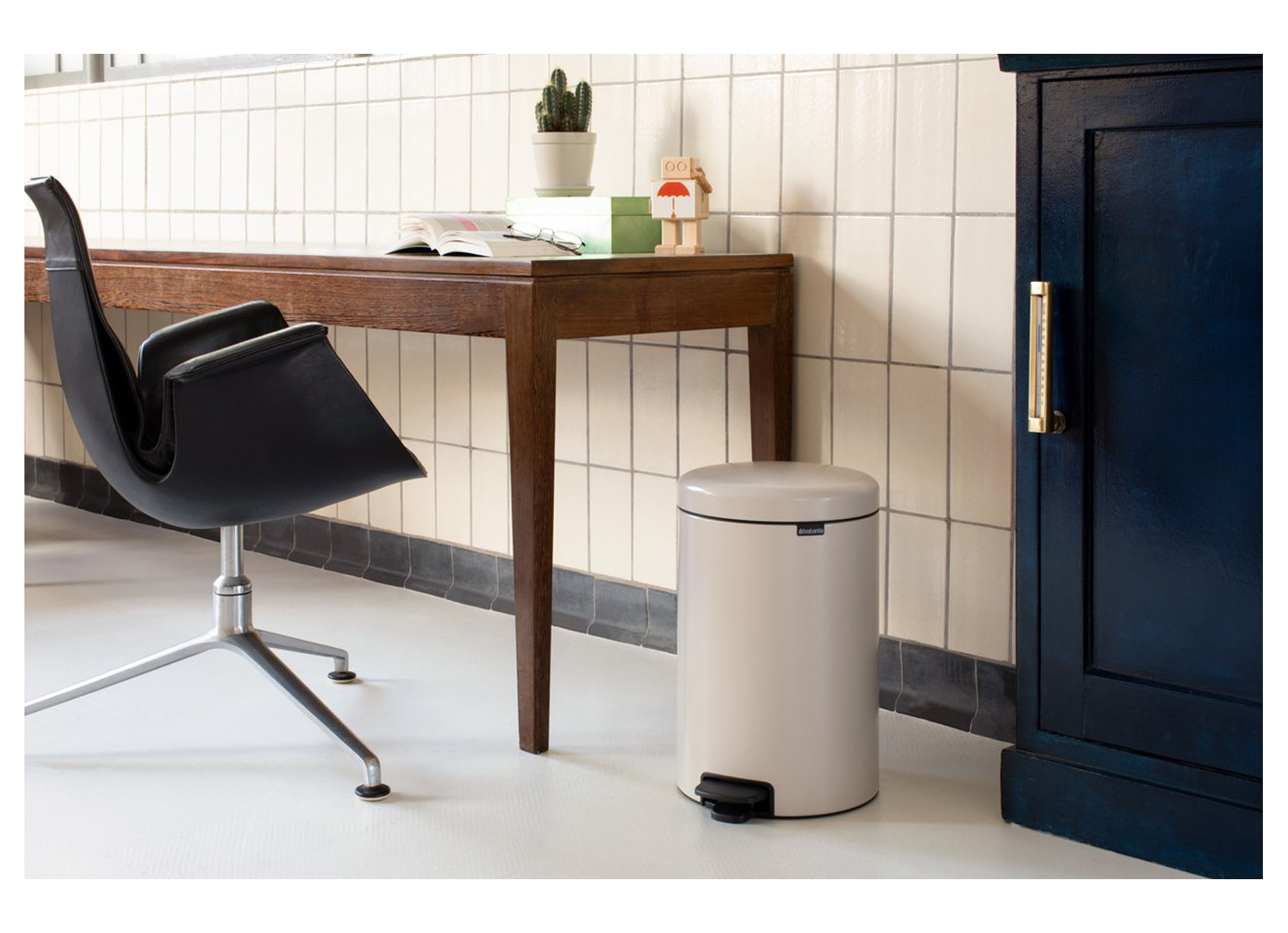 BRABANTIA PEDAALEMMER NEWICON 20L SOFT BEIGE