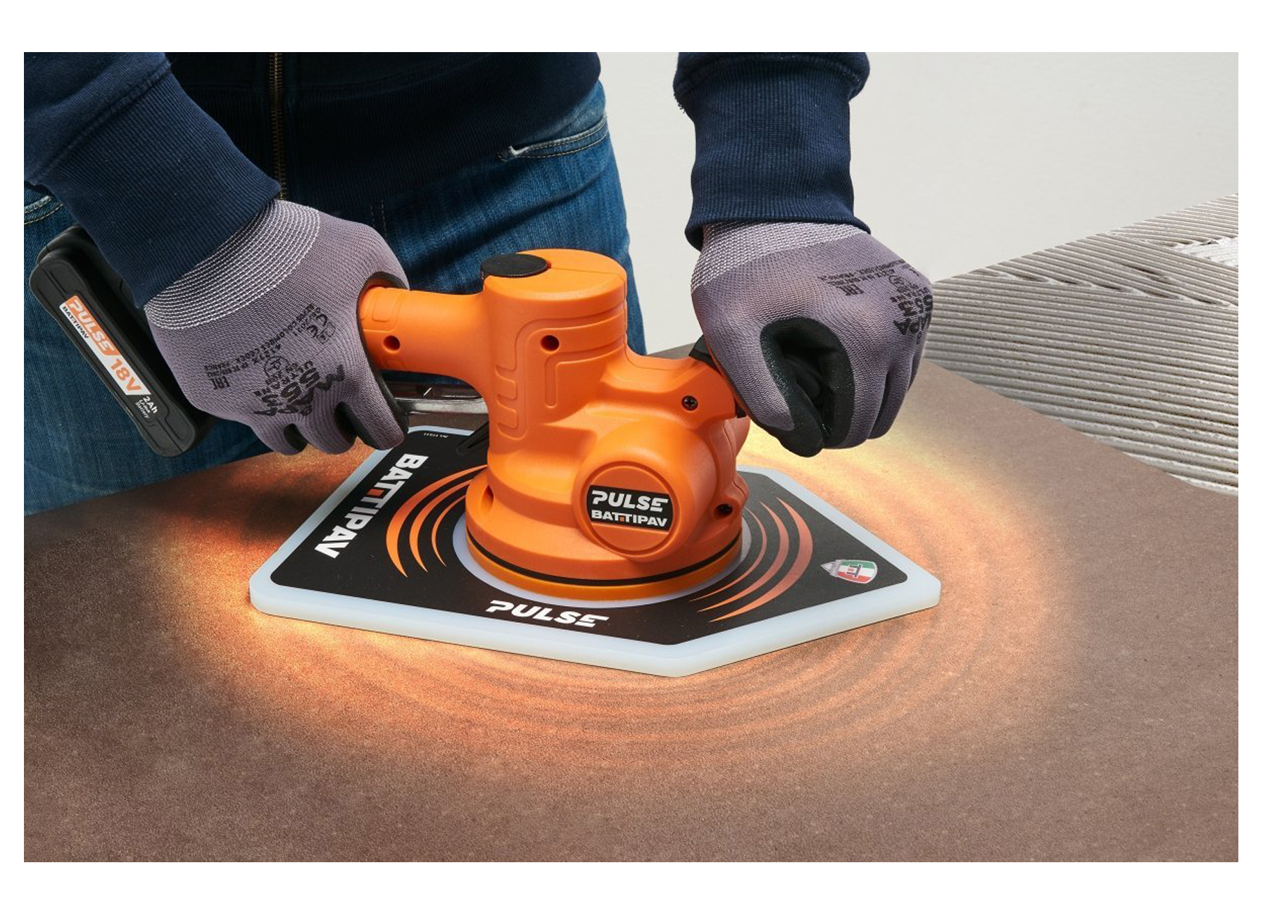 BATTIPAV PULSE 18V VIBRATEUR POUR CARREAUX AVEC VENTOUSE