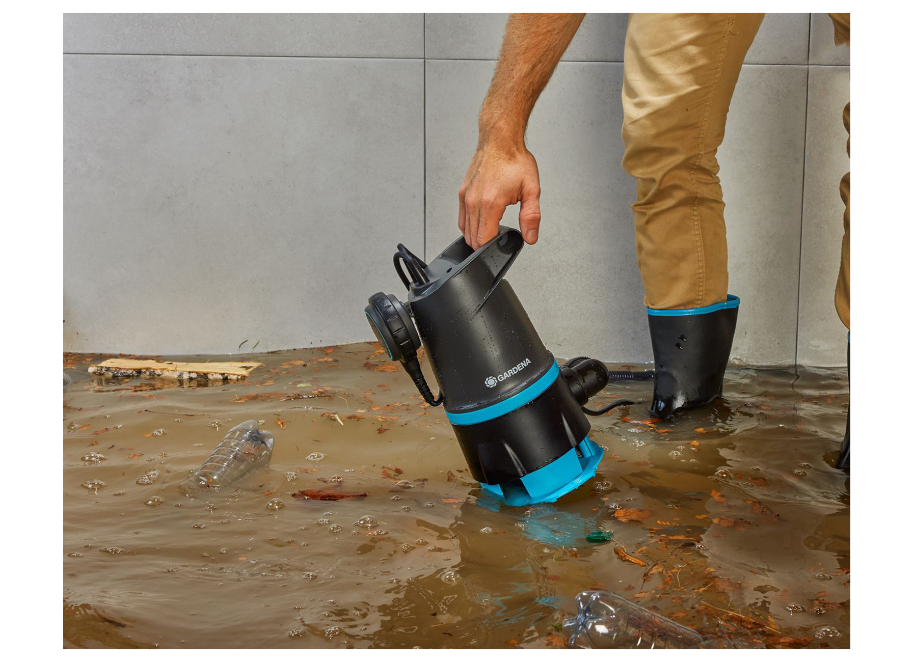 GARDENA HELDER/VUIL WATER DOMPELPOMP 20000 BASIC 2-IN-1
