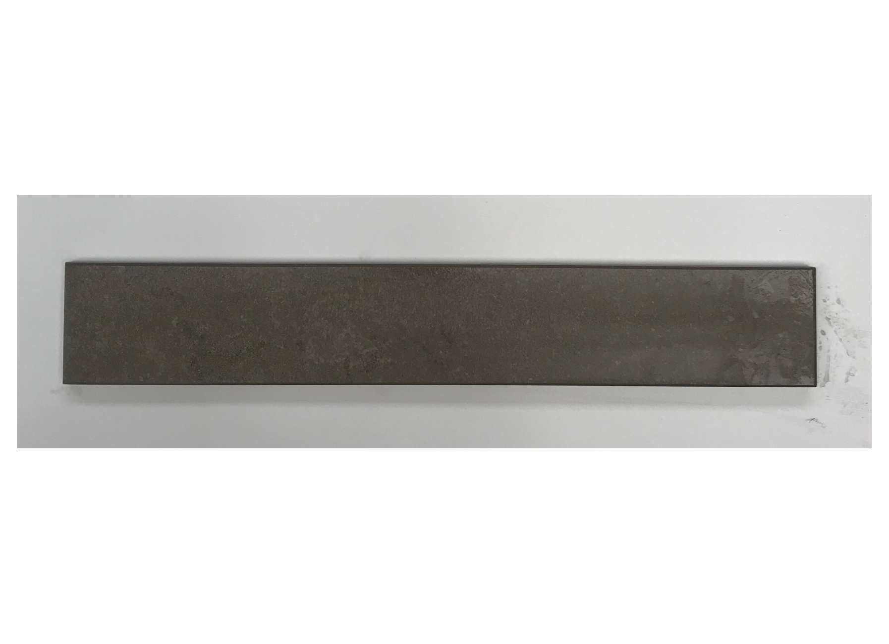 PLINTHE NOISETTE BRUN FONCE 7X44,5CM (LOT=20LM)