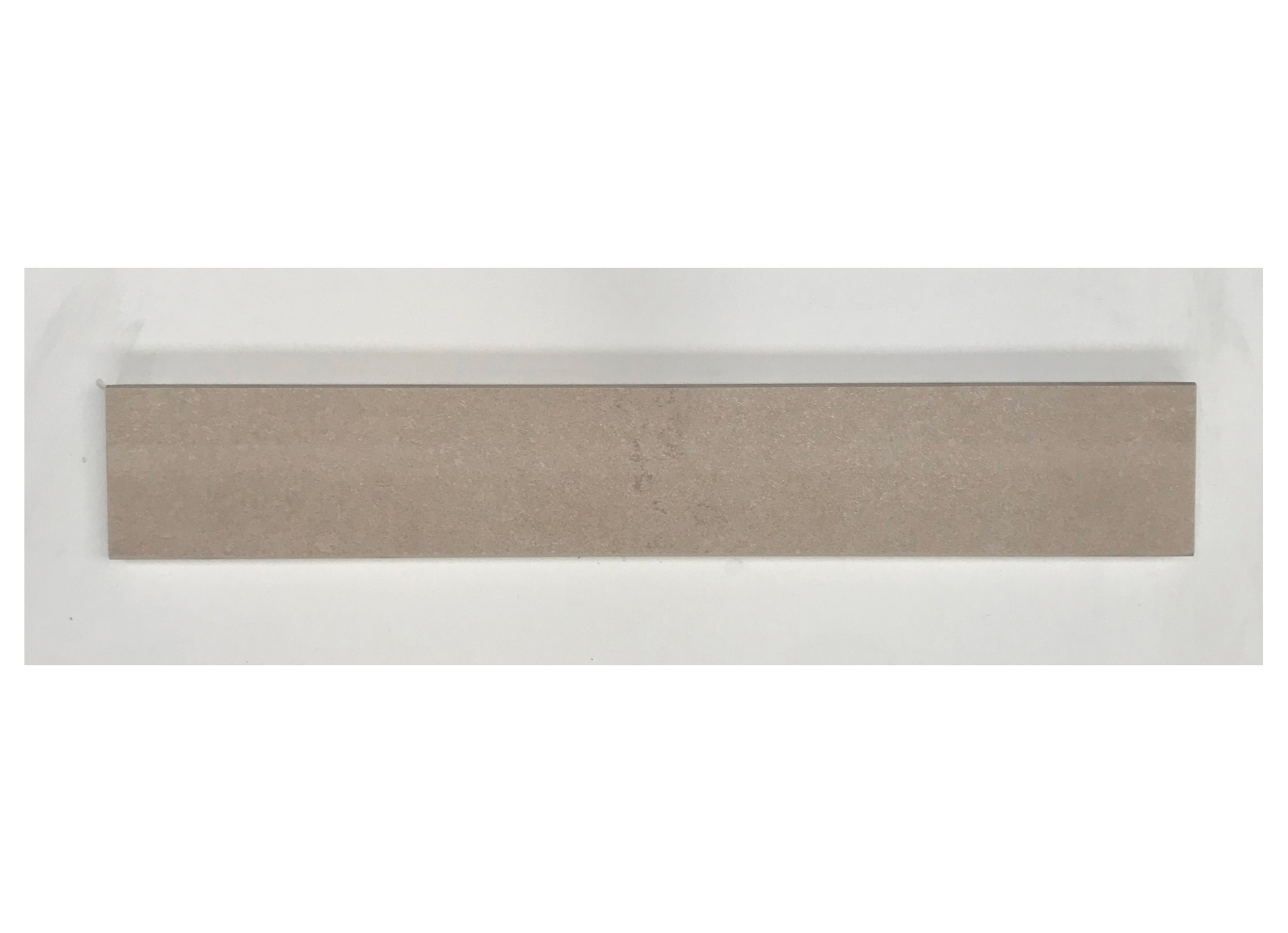 PLINT AMANDE LUX BEIGE 7X44,2CM (LOT=13,2LM)