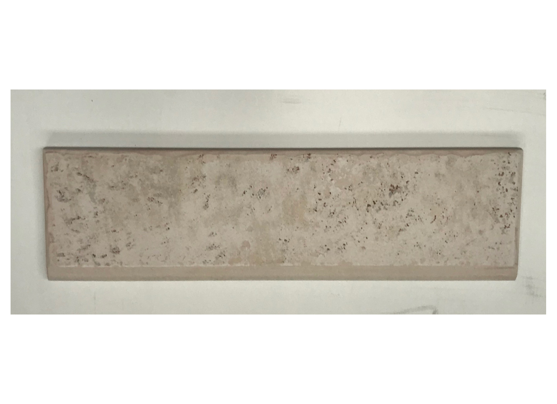 PLINT ANDROMEDA PL BEIGE GEVLEKT 10X35CM (LOT=17,5LM)