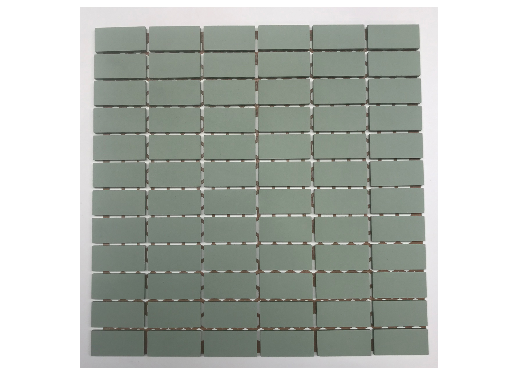 MOSAIQUE PISTACHE 23,5X50X5MM PISTA 32X32CM (LOT=2,7M²)