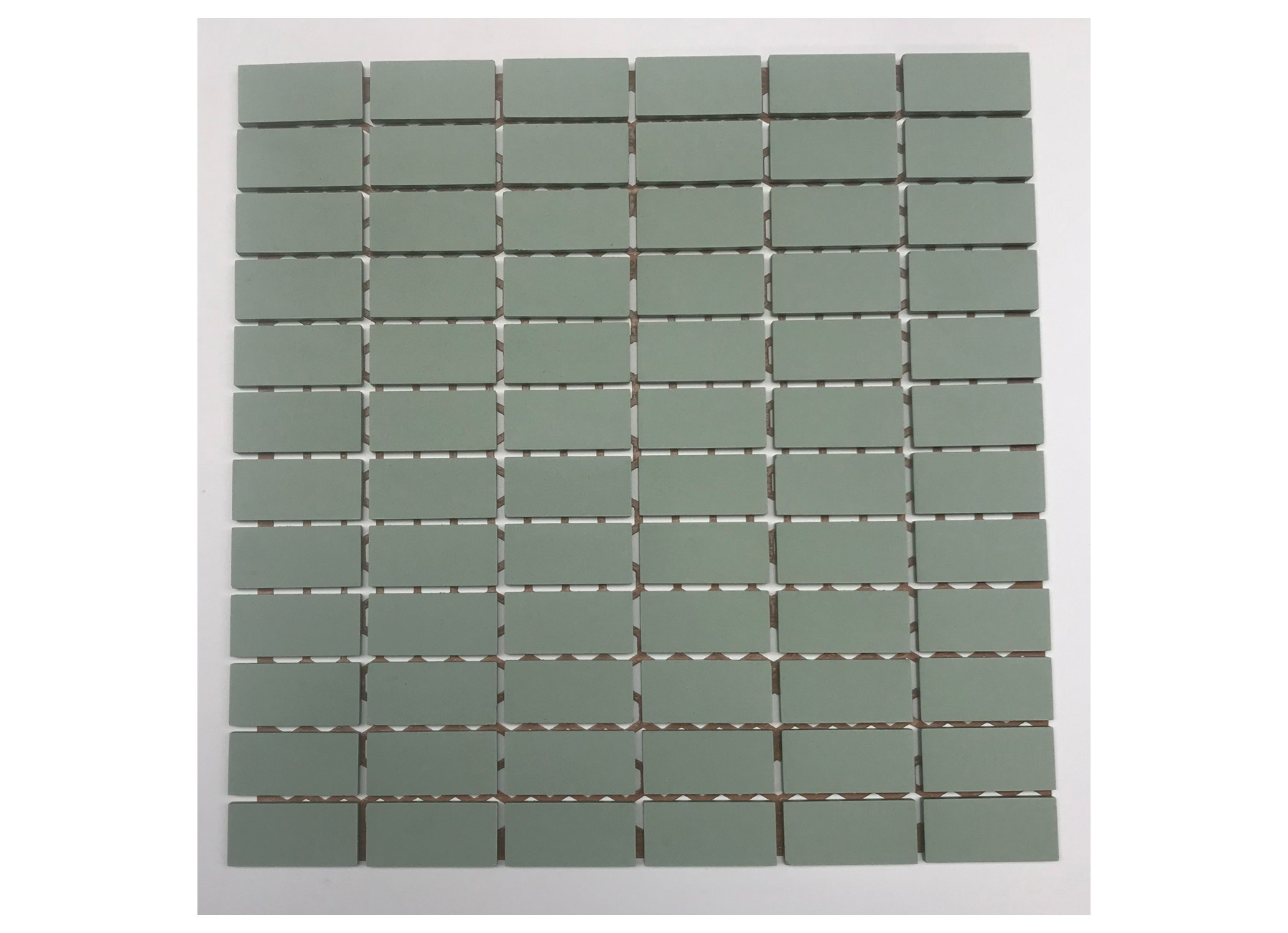 MOZAIEK PISTACHE 23,5X50X5MM PISTA 32X32CM (LOT=2,7M²)