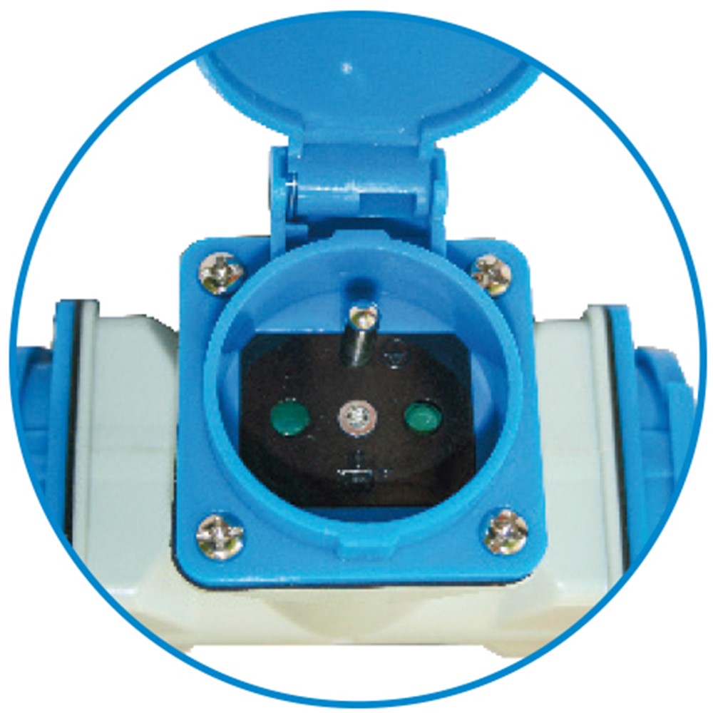 FICHE FEMMELLE TRIPLE A CLAPET IP44
