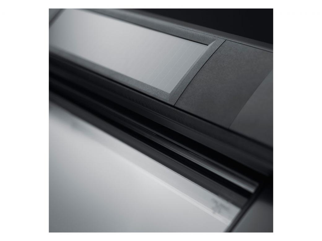 VELUX FENETRE DE TOIT A ENERGIE SOLAIRE BASCULANTE GGL BOIS BLANC