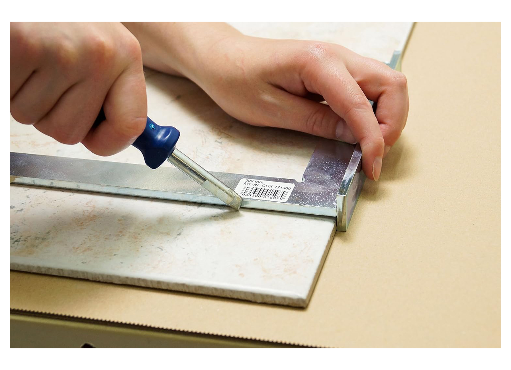 CONNEX COUPE CARREAUX POIGNEE PLASTIQUE