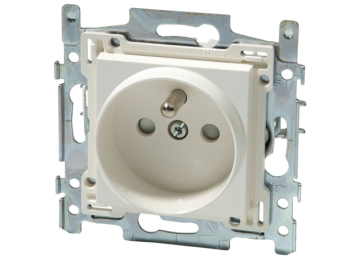 NIKO PRISE AVEC BROCHE DE TERRE 21MM ORIGINAL BLANC