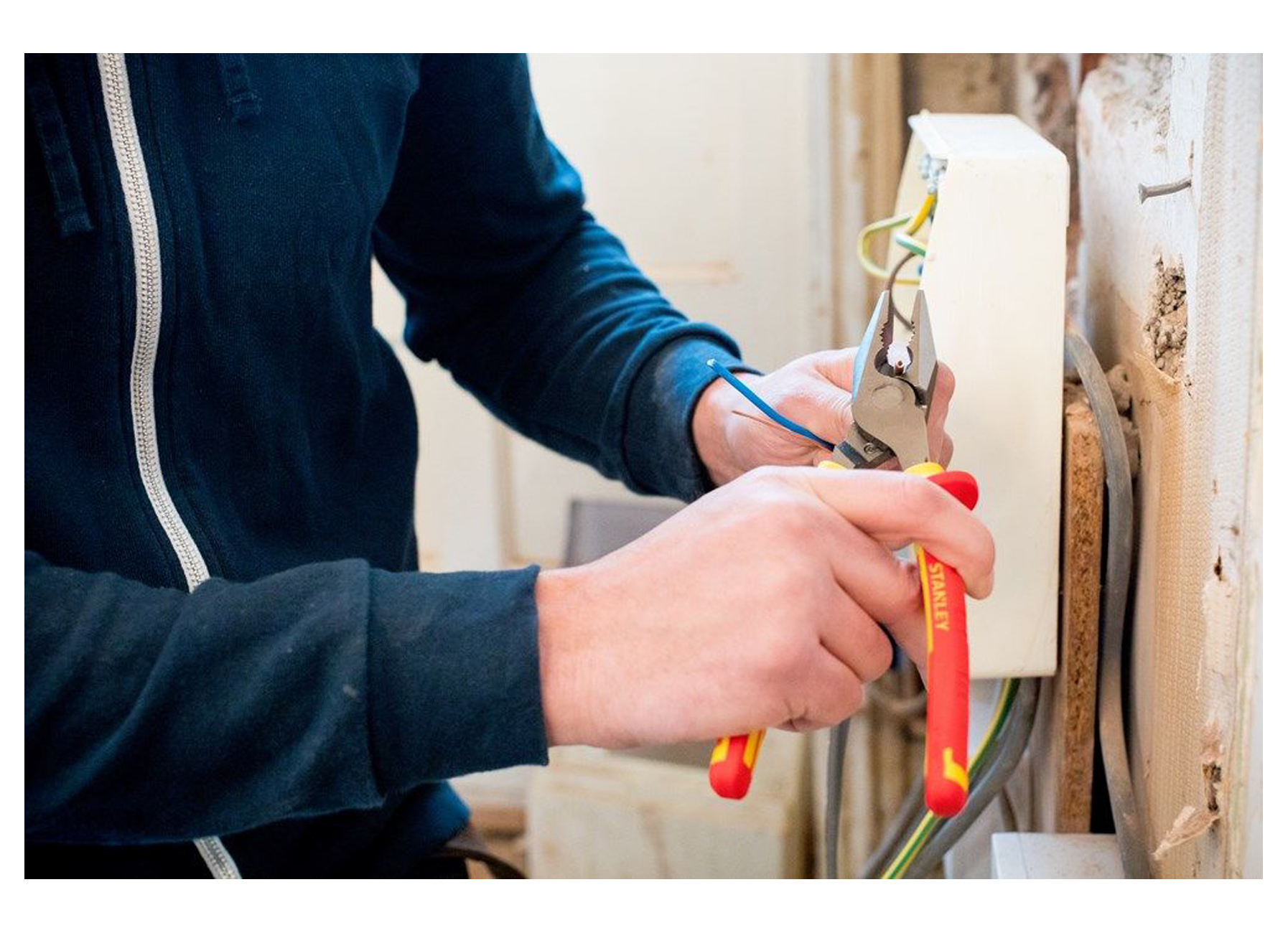 STANLEY VDE 1000 V PINCE UNIVERSELLE 175MM