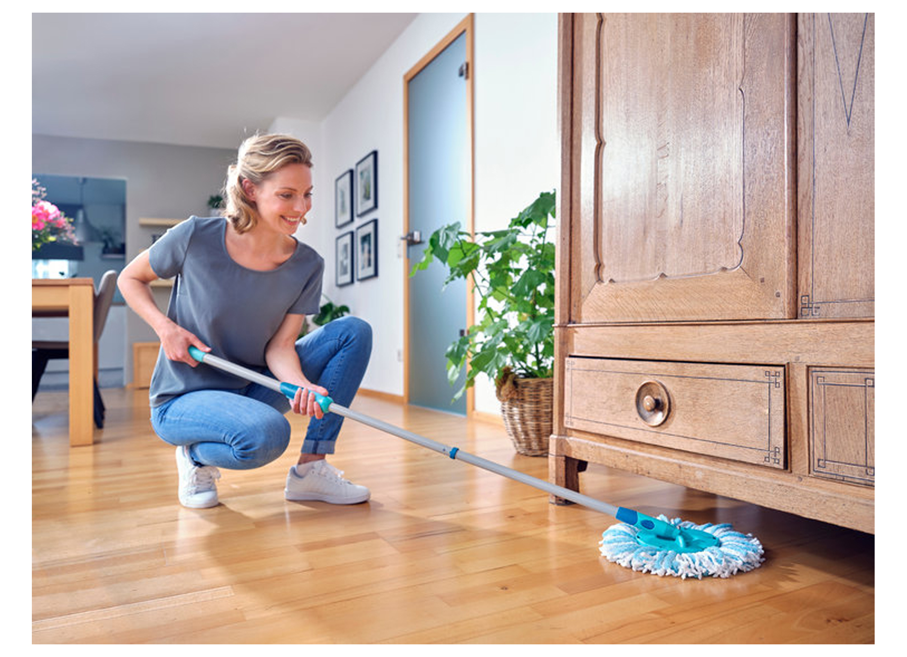 Verscherpen paperback Boer Leifheit Set Clean Twist Disc Mop Evo - huishoud - schoonmaken -  schoonmaakgerief - borstels en stelen - leifheit set clean twist disc mop  evo