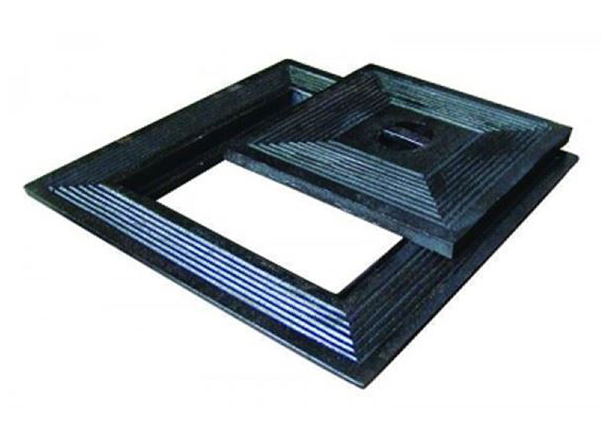 COUVERCLE SIMPLE EN FONTE 80X80CM