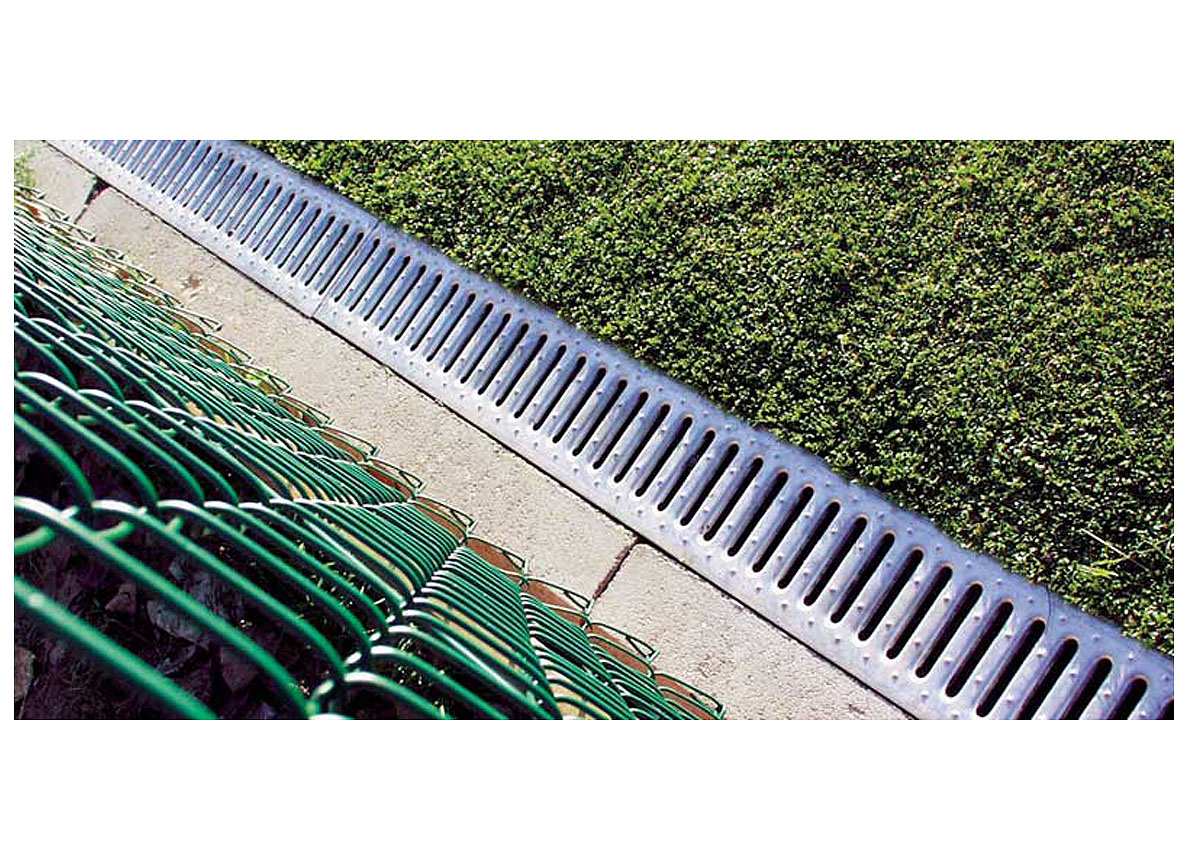 aco gala g100 caniveau egouttage et evacuation deau systemes de drainage evacuation residentielle interieur et exterieur drainage lineaire aco gala g100 caniveau