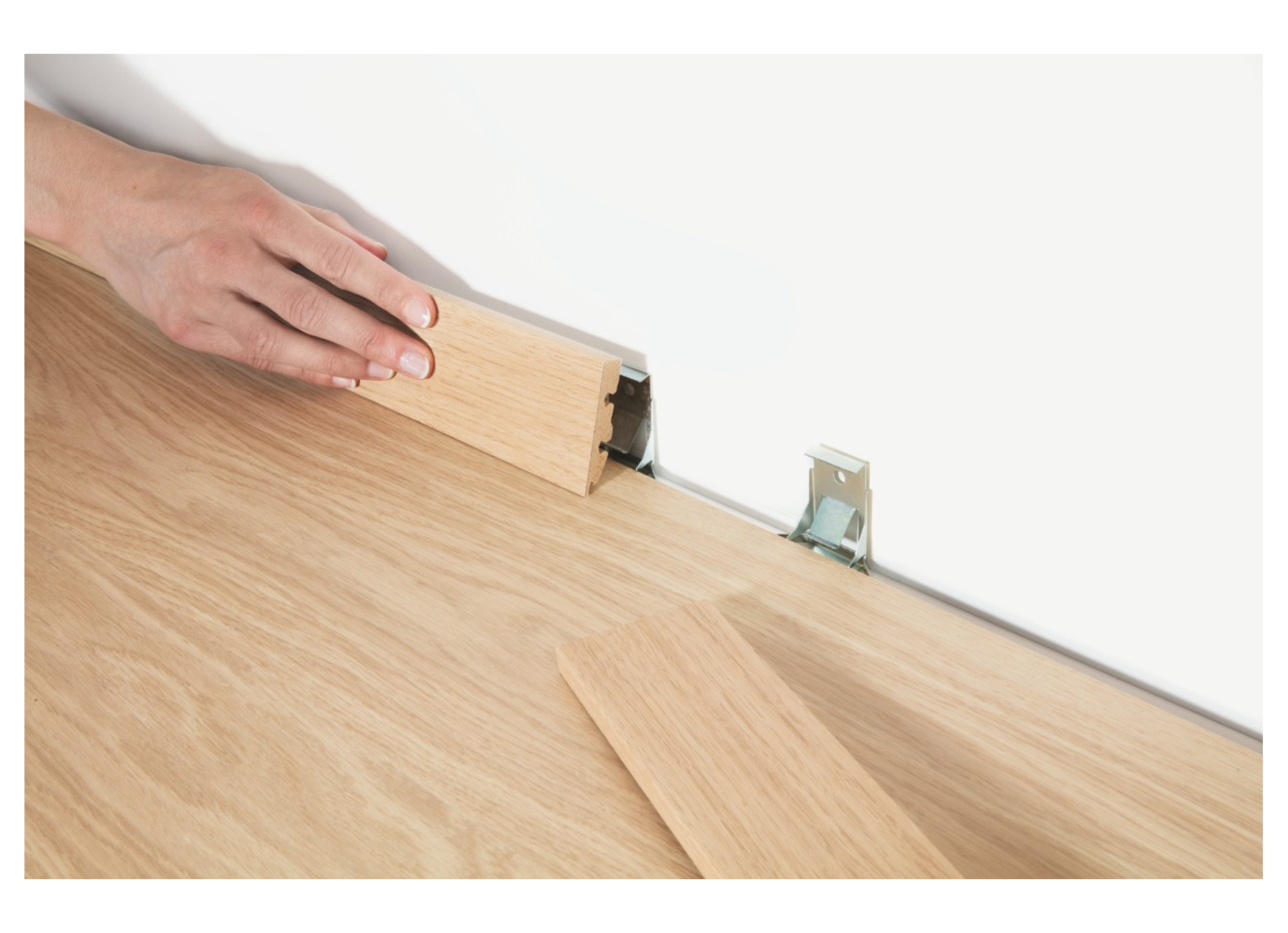 Quick-step Clips Voor Standaard Plinten - hout en kunststof - houten vloeren - accessoires houten vloeren - quick step clips voor standaard